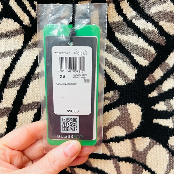 NWT Guess Posie Jacquard Skirt Black and Cream Size XSmall - Picture 6 of 8